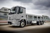 Daimler разрабатывает полностью электрический грузовик