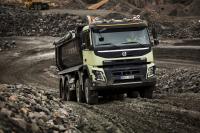 Volvo Trucks first with automatic all-wheel drive 