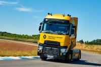 T High Renault Sport Racing – the sportiest version of the Renault tractor